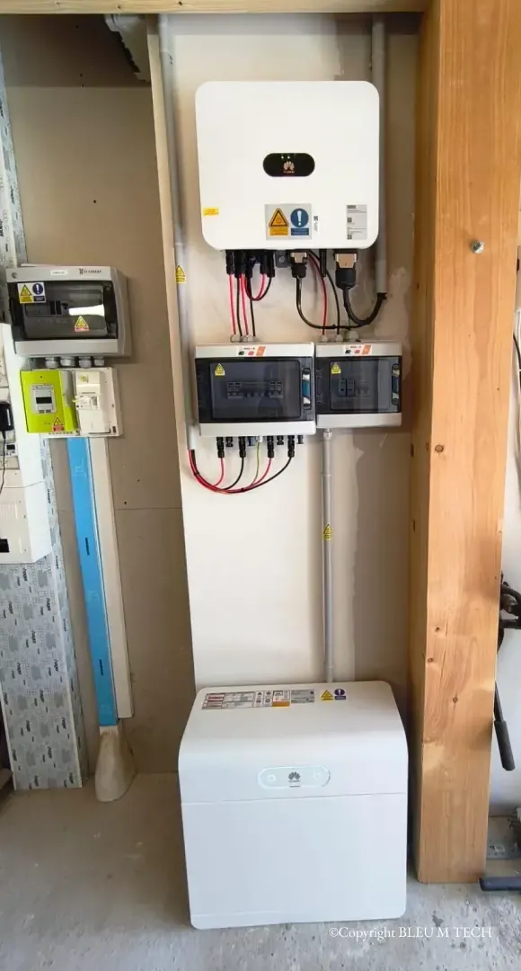 Onduleur hybride et batterie de stockage